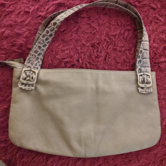 Petusco Handbags - Petusco genuine leather purse